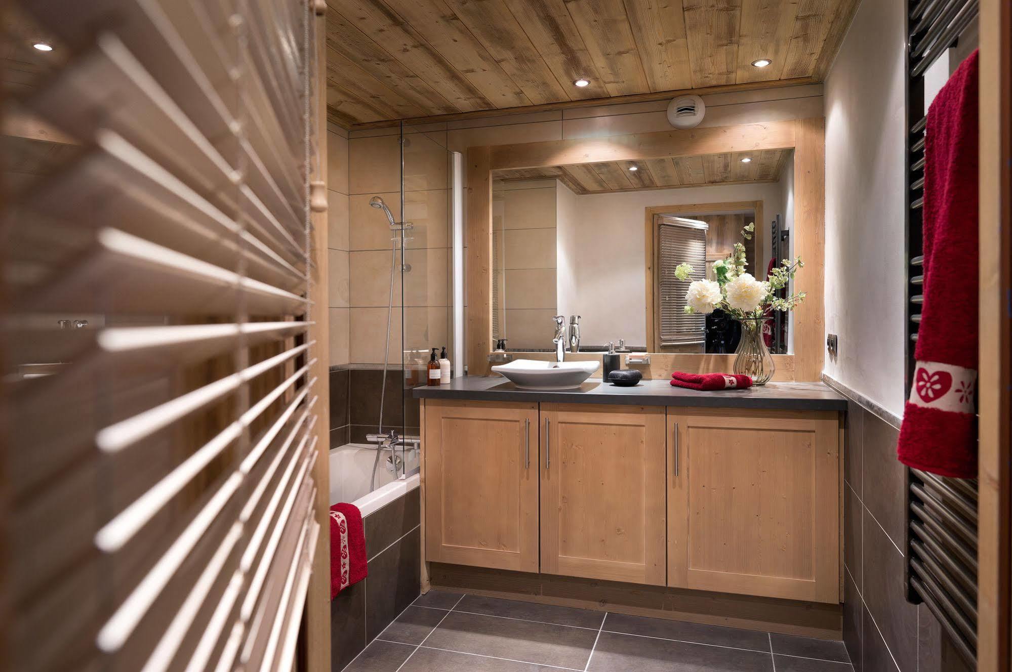 Cgh Residences And Spa Les Chalets De Leana Les Carroz-d'Araches Exterior foto